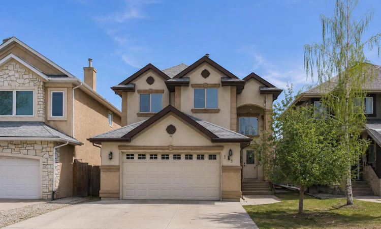 35 Cranleigh Drive SE