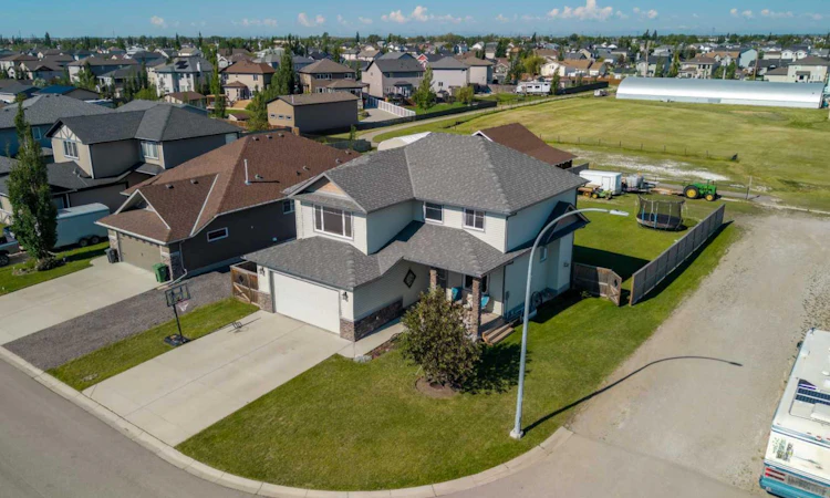 145 Hanson Drive NE