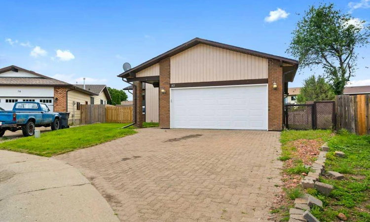 82 Ross Haven Court SE