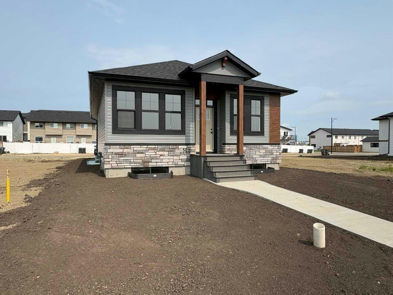 25 Ian Way, Red Deer County, AB, T4S 0W5