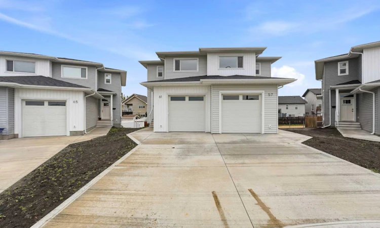 81 Pinnacle Close