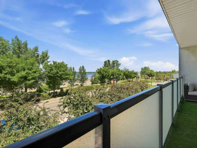 6-4415 Lakeshore Drive - 5