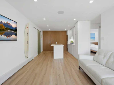 6-4415 Lakeshore Drive - 2