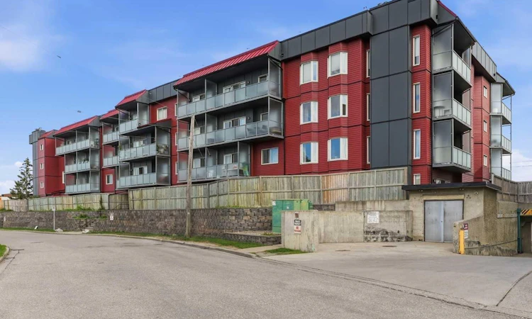 217-335 Garry Crescent NE