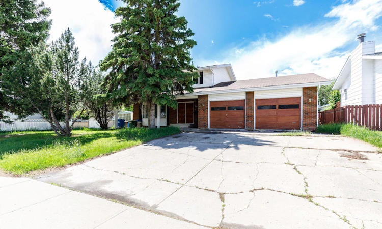36 Asmundsen Avenue