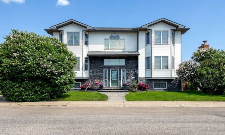 104 Royal Garden