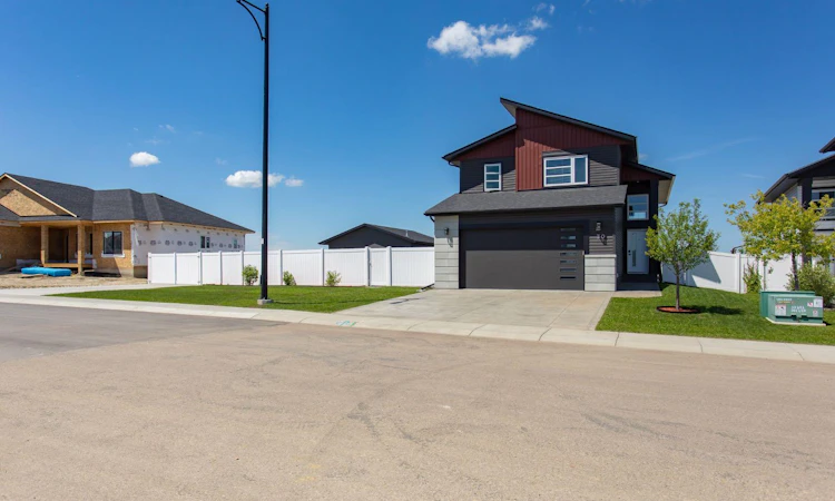 70 Parlby Crescent