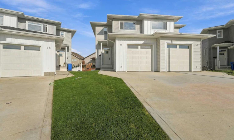 85 Pinnacle Close