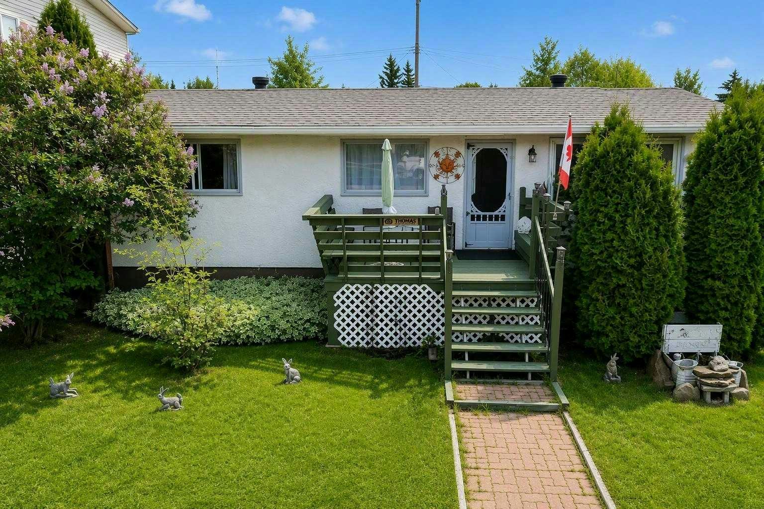 1121 56 Street, Edson, AB, T7E 1H9