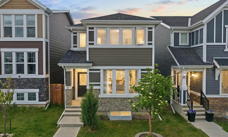 31 Red Embers Lane NE