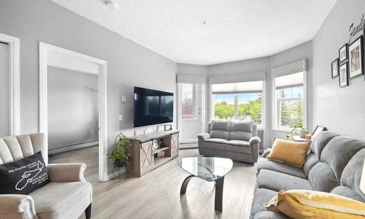 220-8 Prestwick Pond Terrace SE