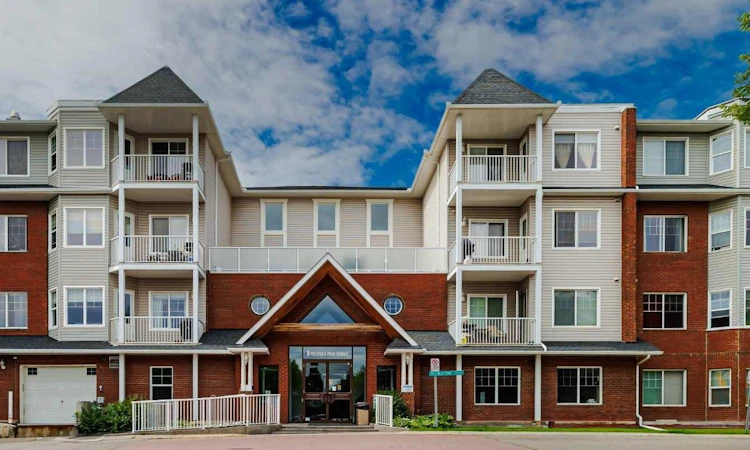 220-8 Prestwick Pond Terrace SE