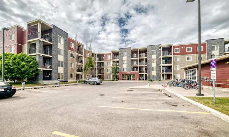 106-5 Saddlestone Way NE