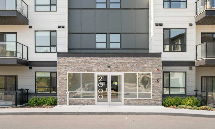 2310-42 Cranbrook Gardens SE