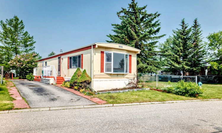 175-99 Arbour Lake Road NW