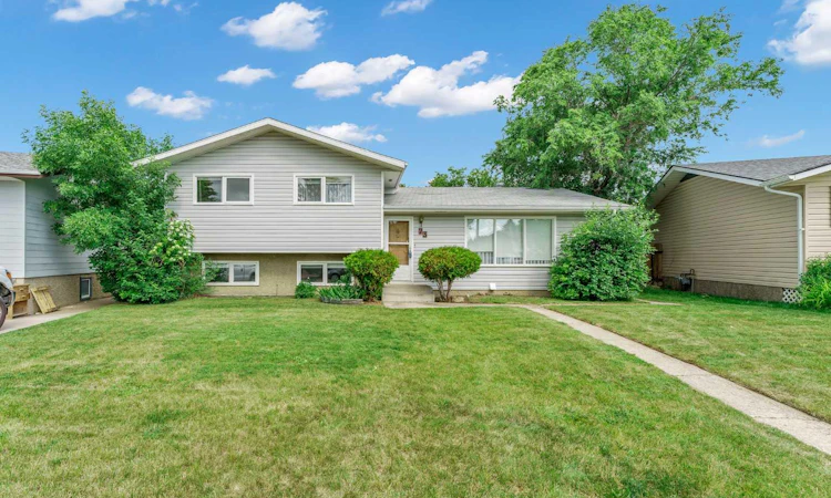 73 Clark Crescent SE