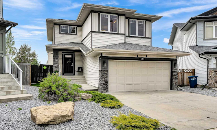 128 Reunion Mews NW