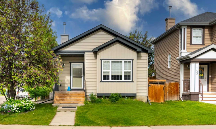 147 Sagewood Grove SW