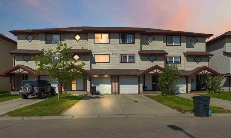 10-220 Swanson Crescent