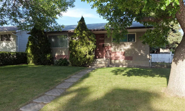 1424 Radisson Drive SE