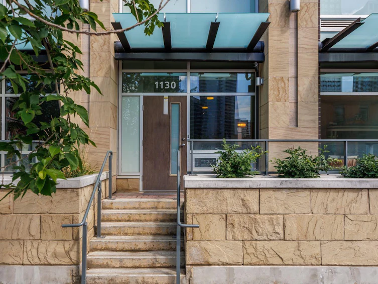 1130 3 Street SE, Calgary, AB, T2G 1H7 - 3