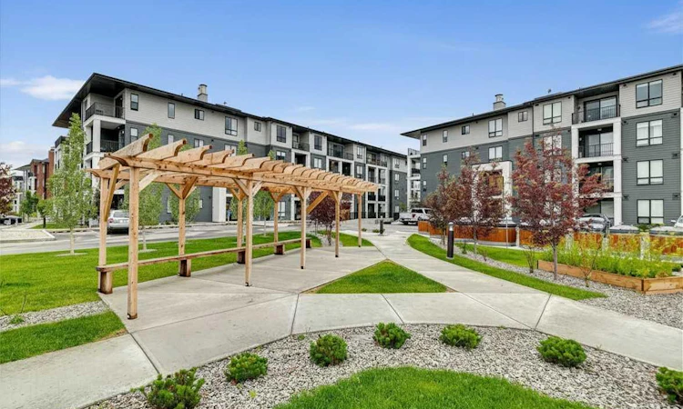 2206-740 Legacy Village Road SE