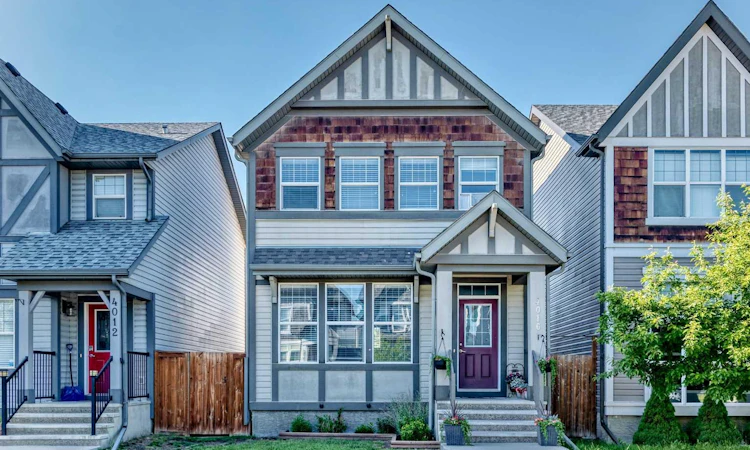 4016 New Brighton Grove SE