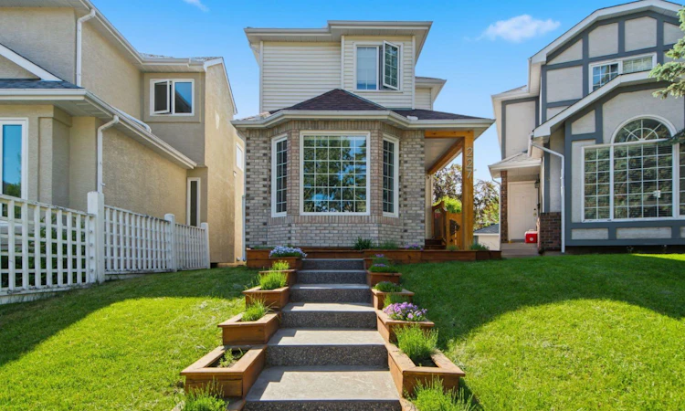 227 Coachway Road SW