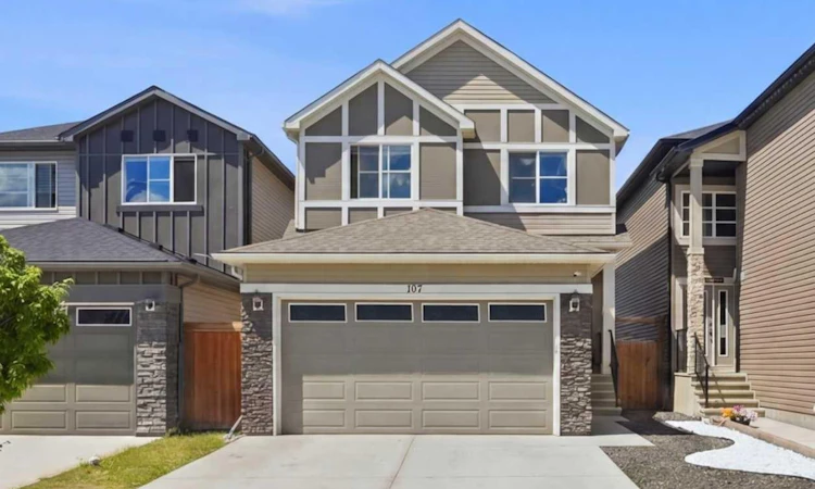 107 Savanna Way NE