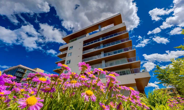 502-8445 Broadcast Avenue SW