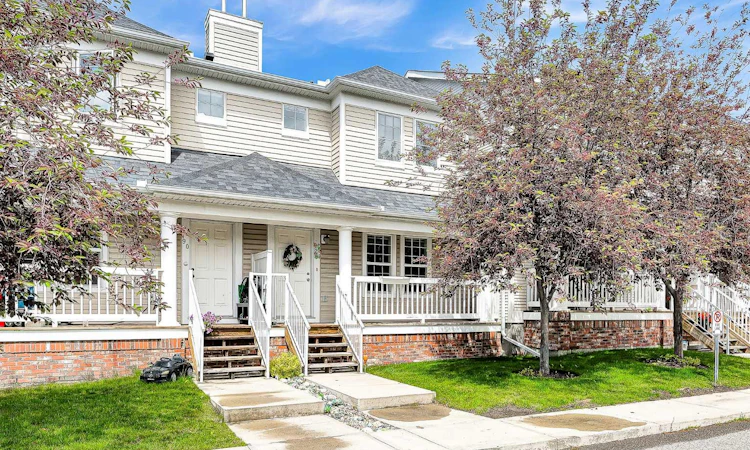 86 Country Village Gate NE