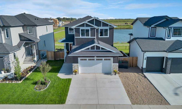 835 Lakewood Circle