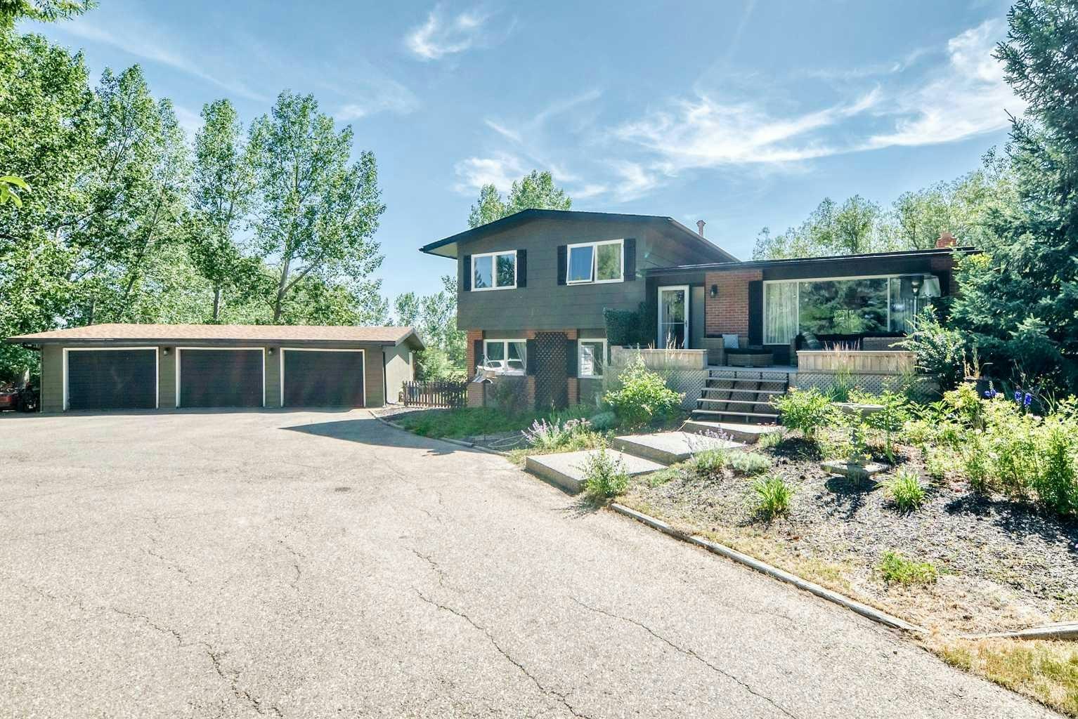 33165 Huggard Road, Rural Rocky View County, AB, T3Z 2C4