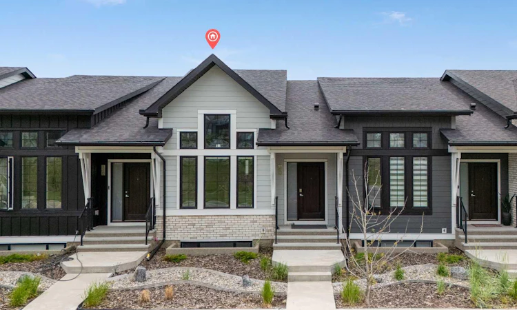 108 Wolf Crescent