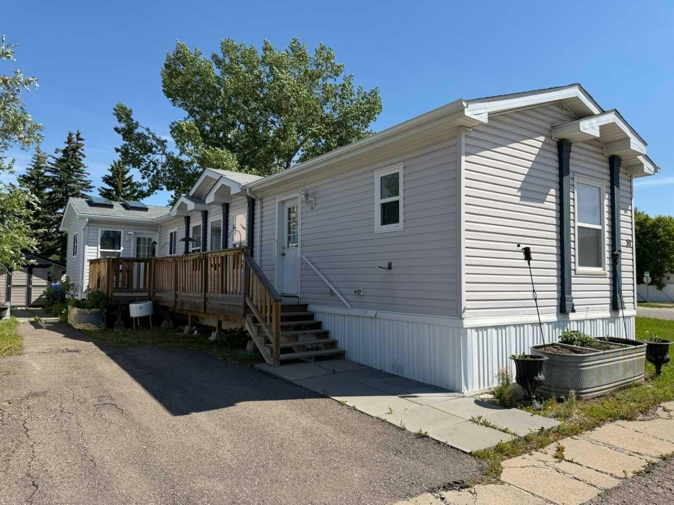 #51-5800 46 Street, Olds, AB, T4H 1G8