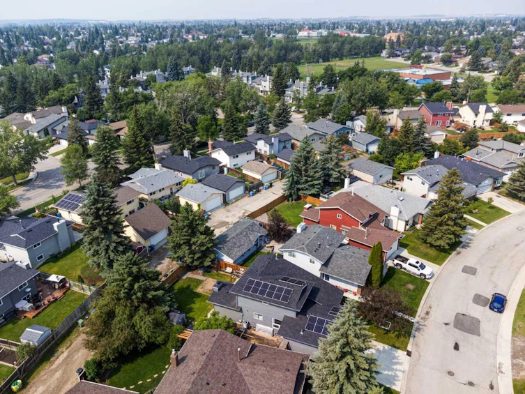 304 Shawcliffe Circle SW, Calgary, AB, T2Y 1A4 - 36