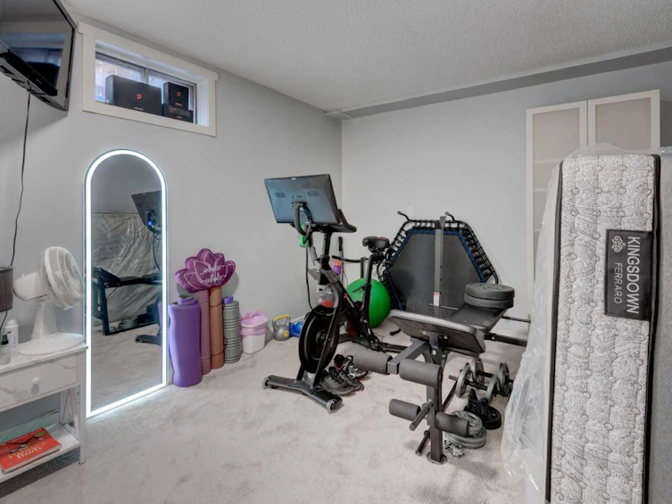 304 Shawcliffe Circle SW, Calgary, AB, T2Y 1A4 - 25