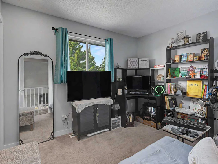 304 Shawcliffe Circle SW, Calgary, AB, T2Y 1A4 - 19