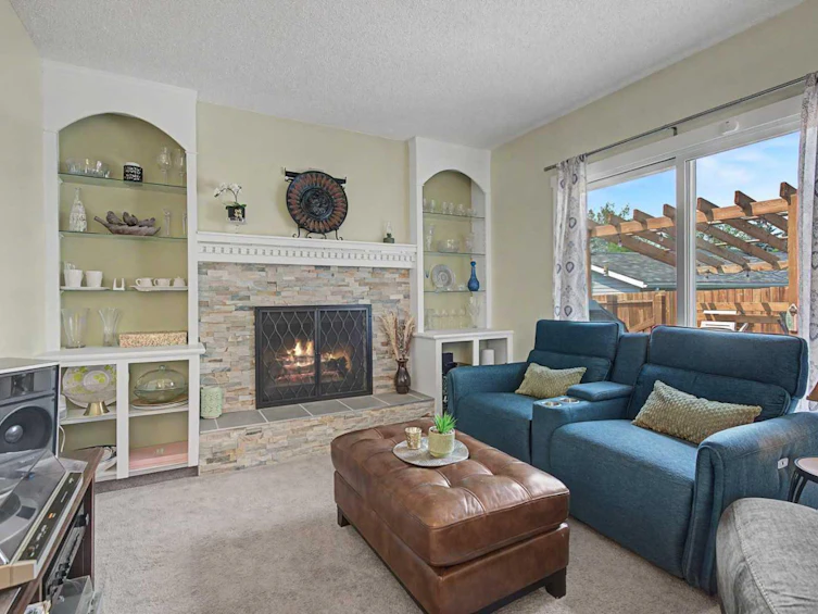 304 Shawcliffe Circle SW, Calgary, AB, T2Y 1A4 - 8