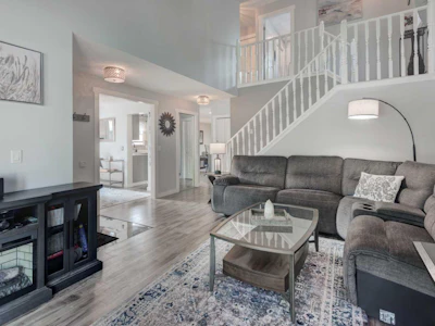 304 Shawcliffe Circle SW - 3