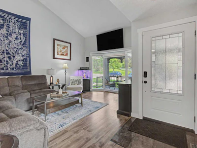 304 Shawcliffe Circle SW - 4