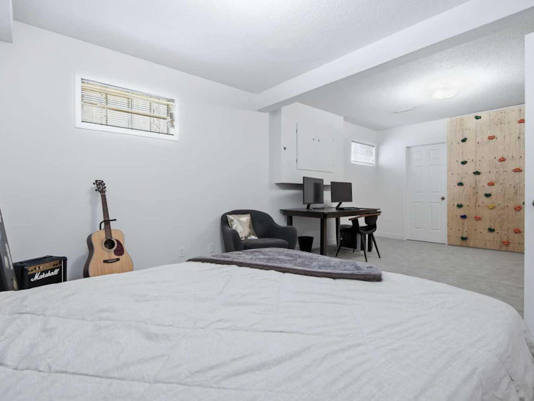 50 Rogers Crescent, Red Deer, AB, T4P 3K5 - 42