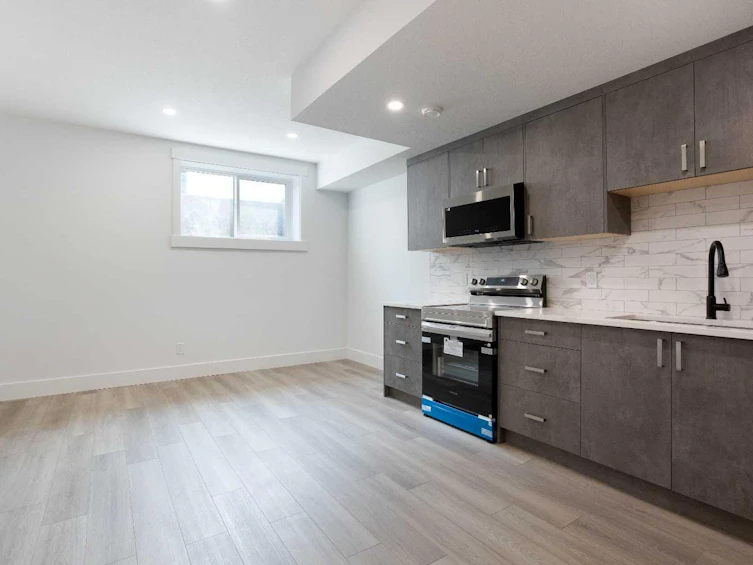 1106 6 Street NE, Calgary, AB, T2E 3Y8 - 27