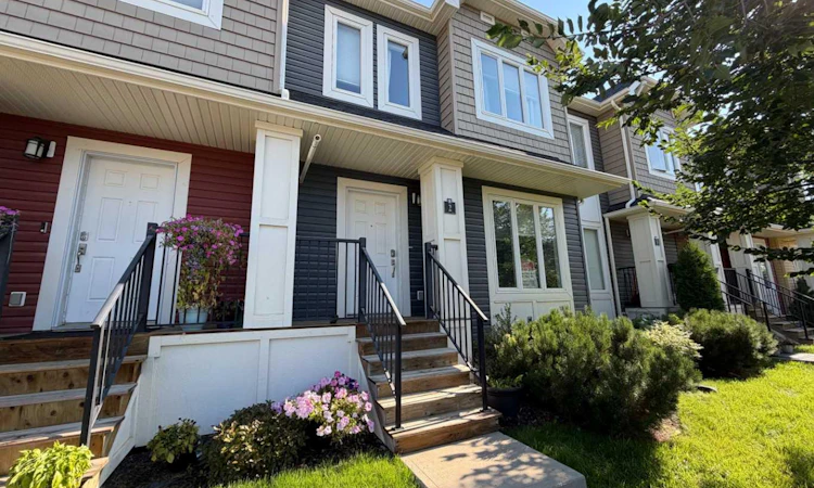 2-140 Fontaine Crescent