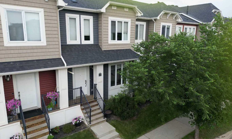 2-140 Fontaine Crescent