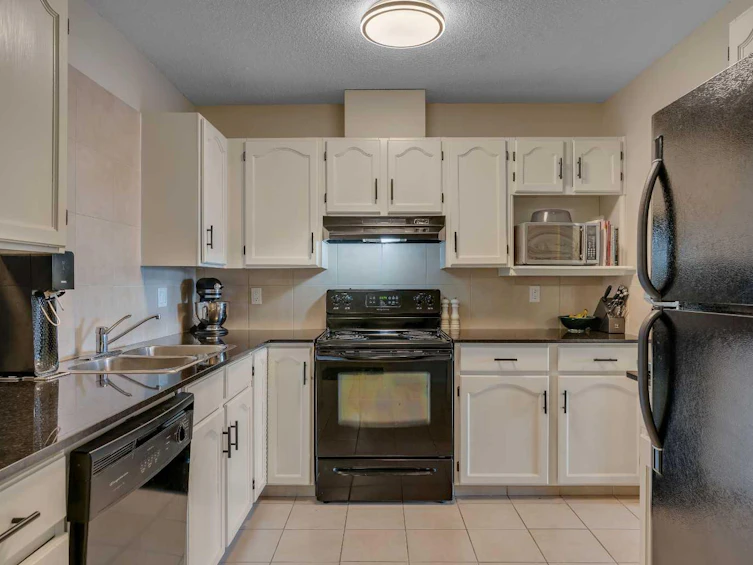 317-2211 29 Street SW, Calgary, AB, T3E 2K1 - 12