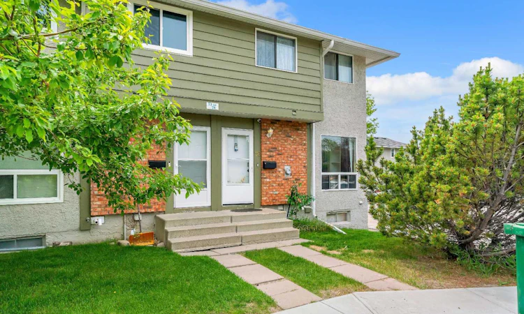 78-6915 Ranchview Drive NW