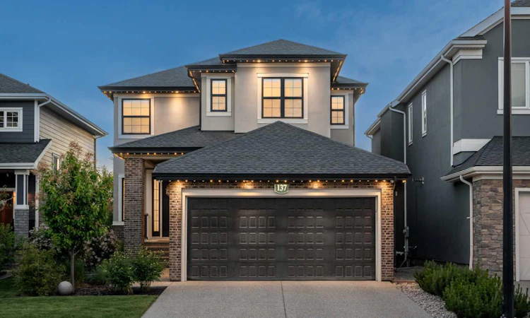 137 West Grove Point SW