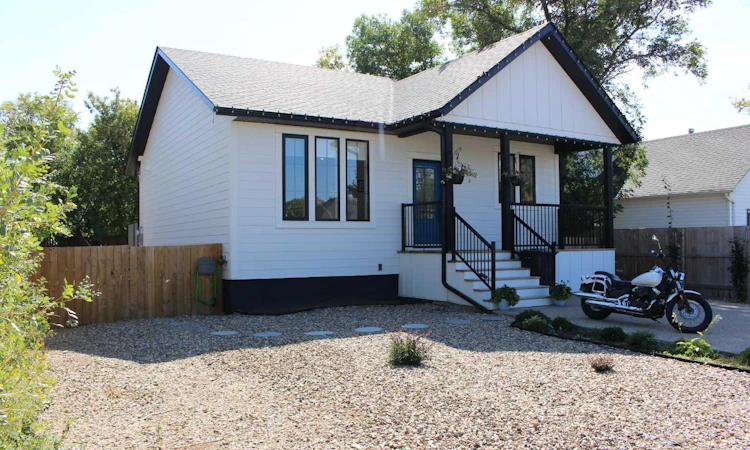 251 Crescent Avenue
