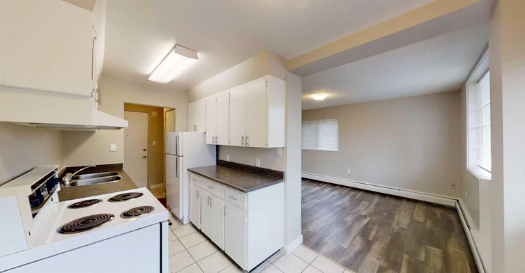 205-9932 105 Avenue, Grande Prairie, AB, T8V 1G9 - 2